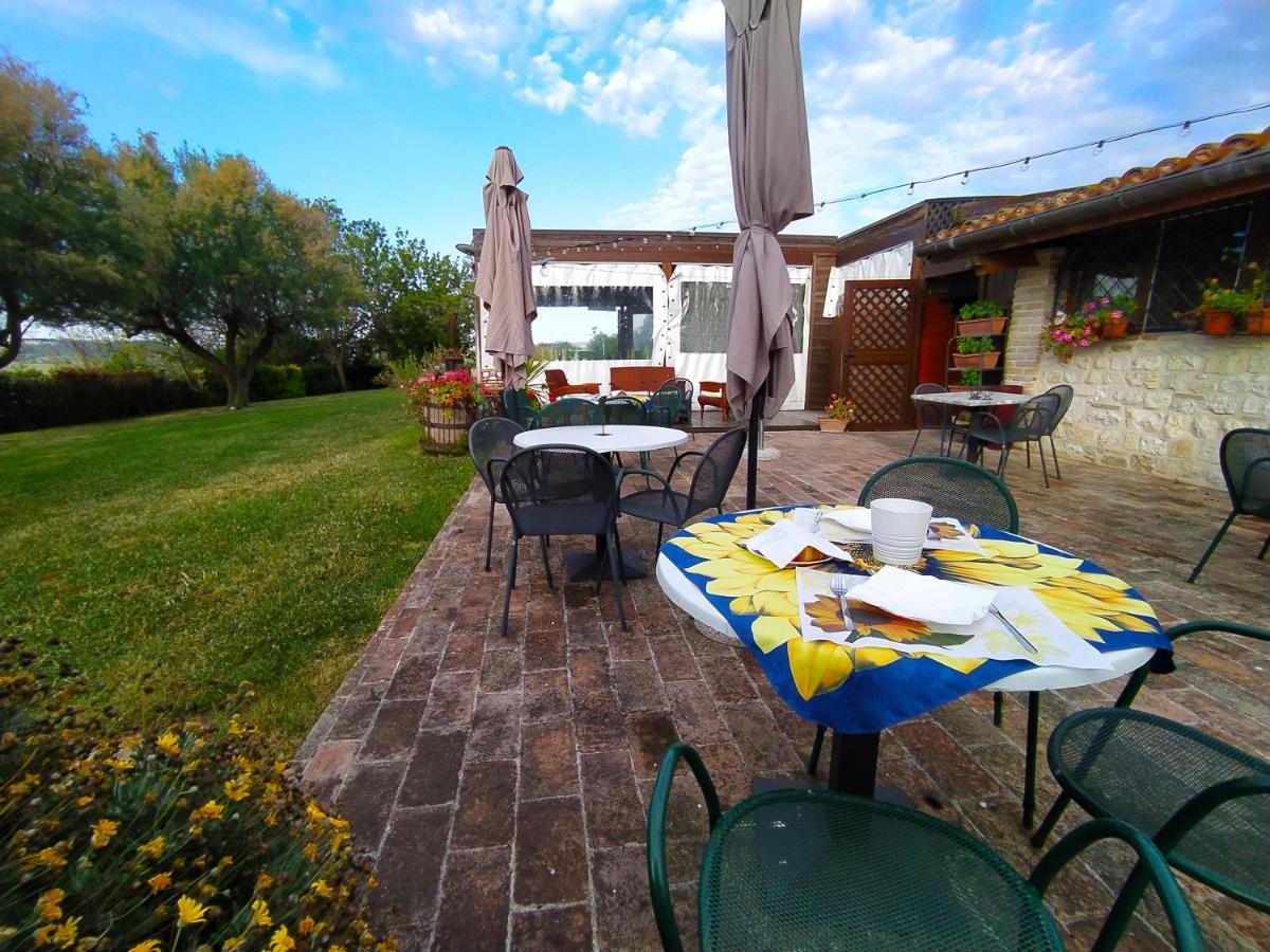 Il Girasole Country House Camerano Exteriér fotografie